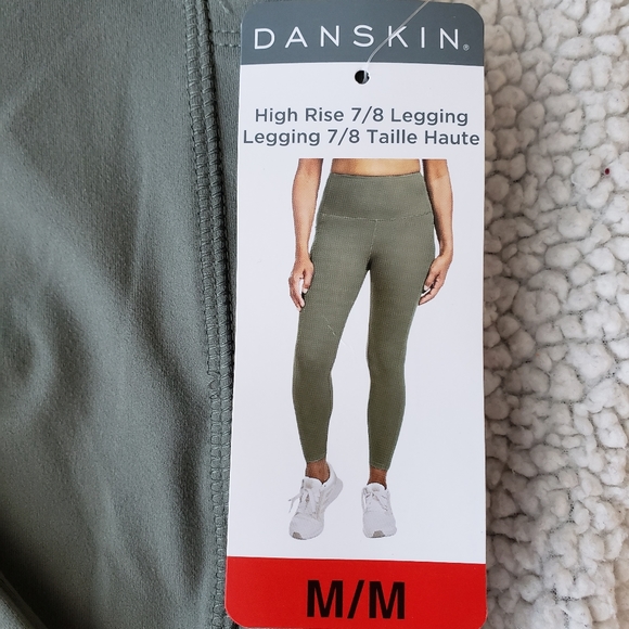 NWT Danskin High Rise 7/8 Legging Size Medium - Picture 2 of 3